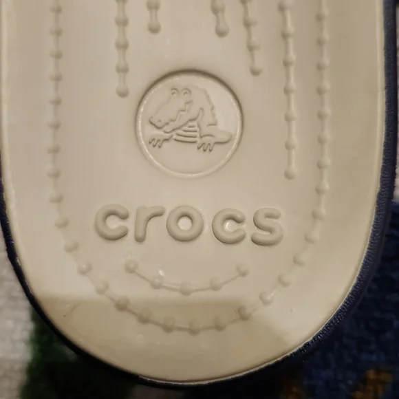 Crocs - Picture 3 of 6